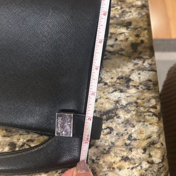 BURBERRY’s Leather Hand Bag - Picture 15 of 15